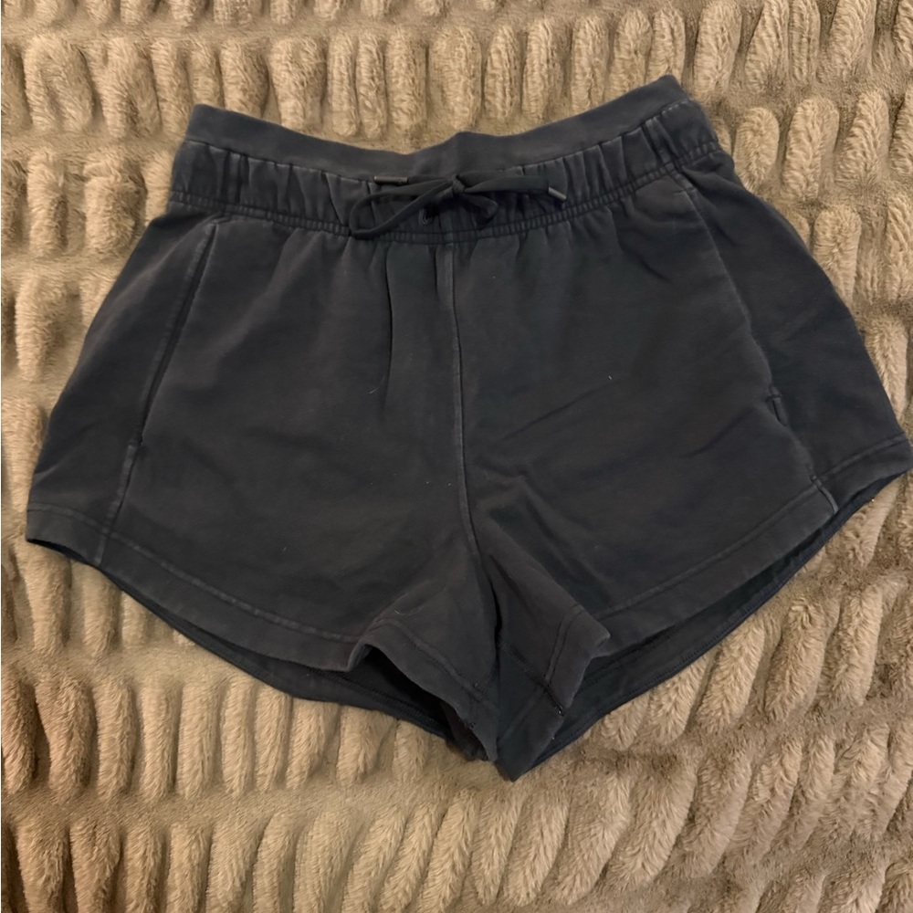 Lululemon Inner Glow High-Rise Short 3”